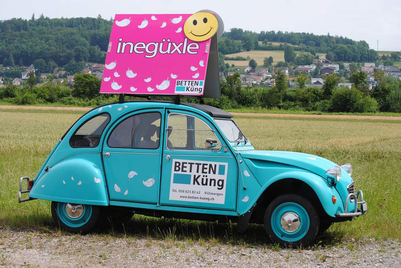 Werbung am Auto