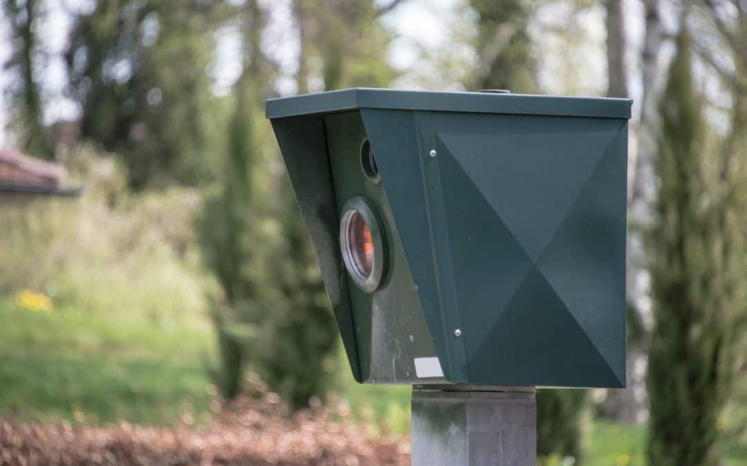 Blitzerdatenbanken und Informationen zu Radarfallen